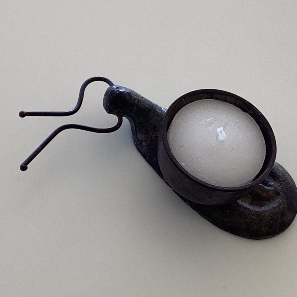 ADORABLE SNAIL TEA LIGHT HOLDER - Picture 4 of 5